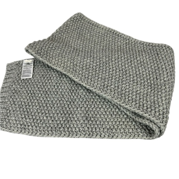 GAP Accessories - GAP Gray Wool Alpaca Blend Knit Scarf